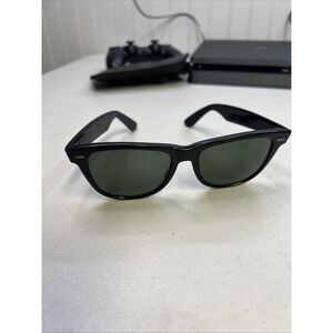 Ray-Ban Black Sunglasses